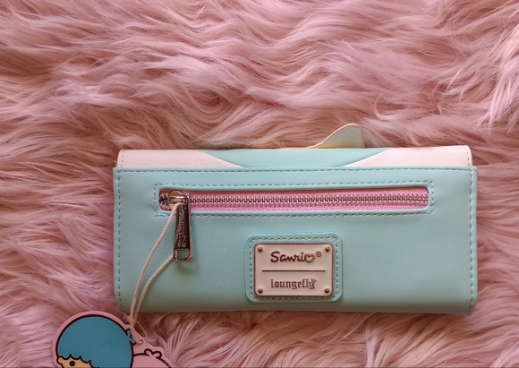 Loungefly Sanrio Little Twin Stars Rainbow Wallet - Picture 2 of 2